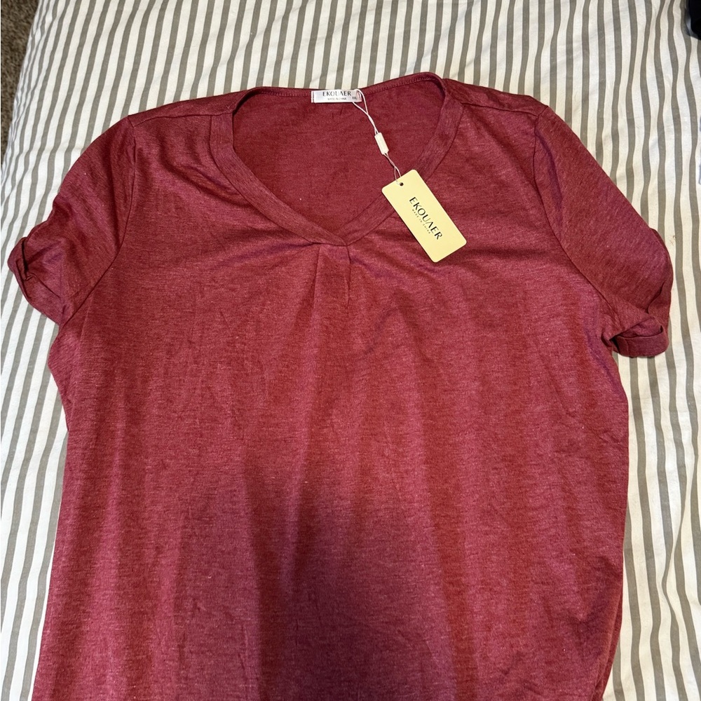 Red Short Sleeve Tee Casual Style v neck